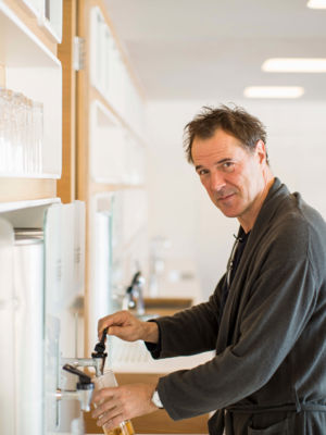 © Rickatschwende F. X. Mayr Health Retreat Sebastian Koch Teelobby