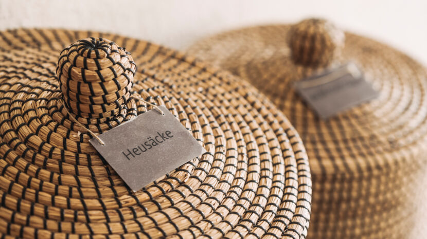 2026_Korb_Heusäcke_Wärmeträger_RICKATSCHWENDE_MOOD_251003_010_A-Lamprecht